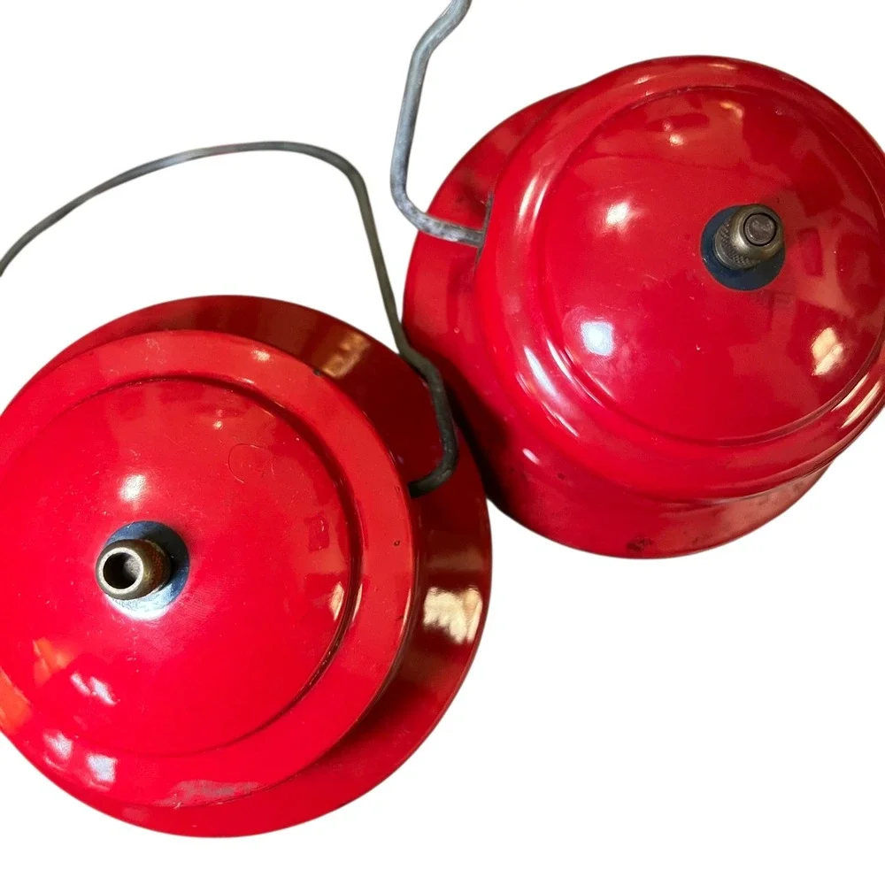 Two VTG Coleman Red 200A Lanterns Single Mantle Pyrex Globe 1962 & 1963 Made USA